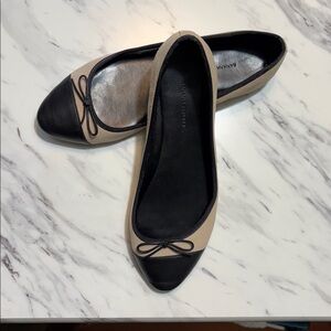 Banana Republic Black and Tan Ballet Flats